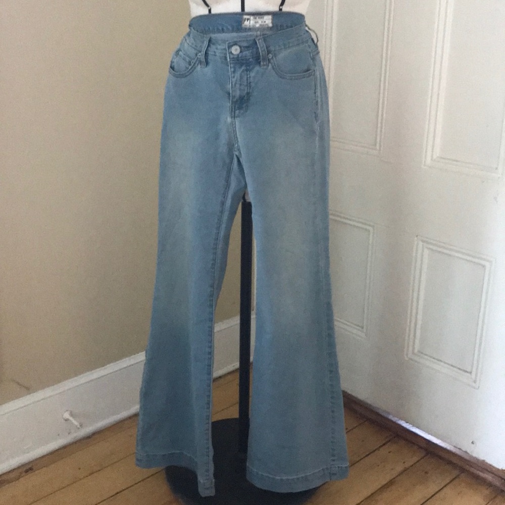 Free people bell bottoms jeans size 26